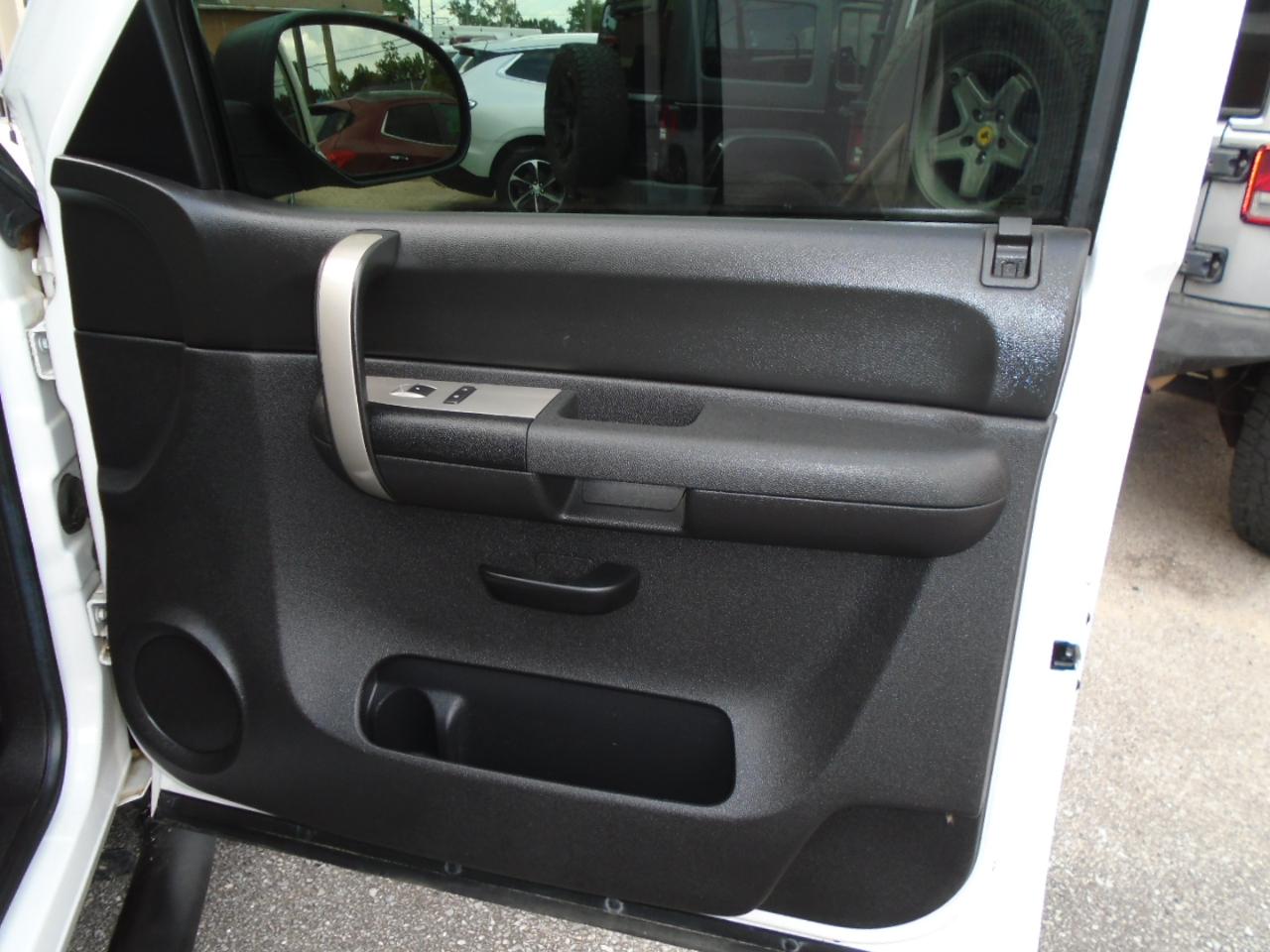 Chevrolet Silverado 1500 2WD Ext Cab 143.5" LS 2009