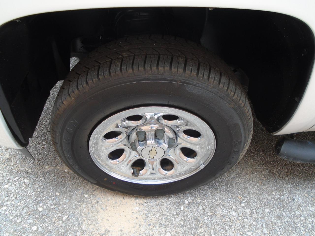 Chevrolet Silverado 1500 2WD Ext Cab 143.5" LS 2009