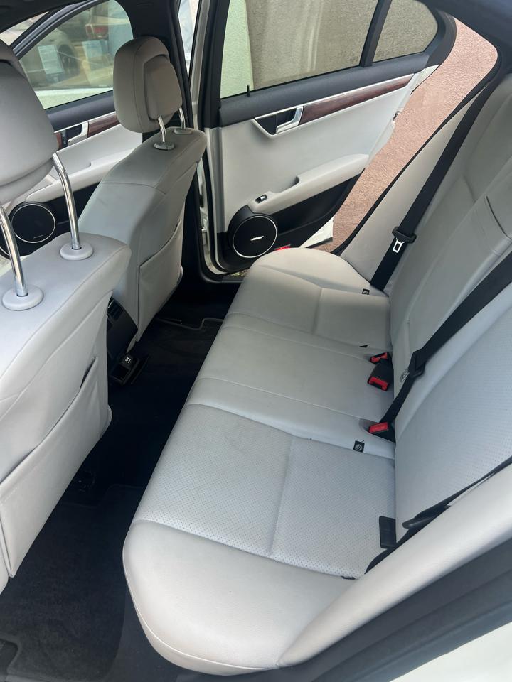 Mercedes-Benz C-Class 4dr Sdn 3.0L Sport RWD 2009