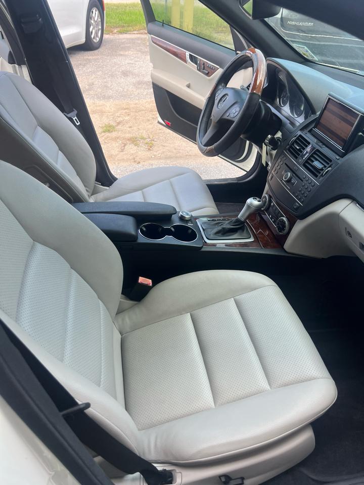 Mercedes-Benz C-Class 4dr Sdn 3.0L Sport RWD 2009