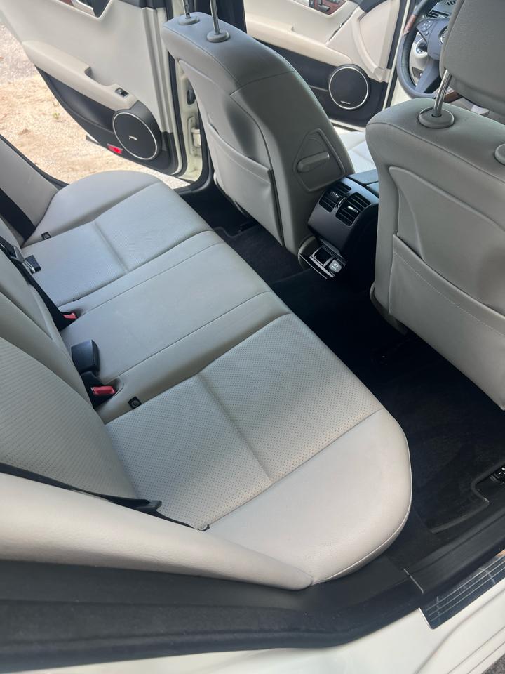 Mercedes-Benz C-Class 4dr Sdn 3.0L Sport RWD 2009