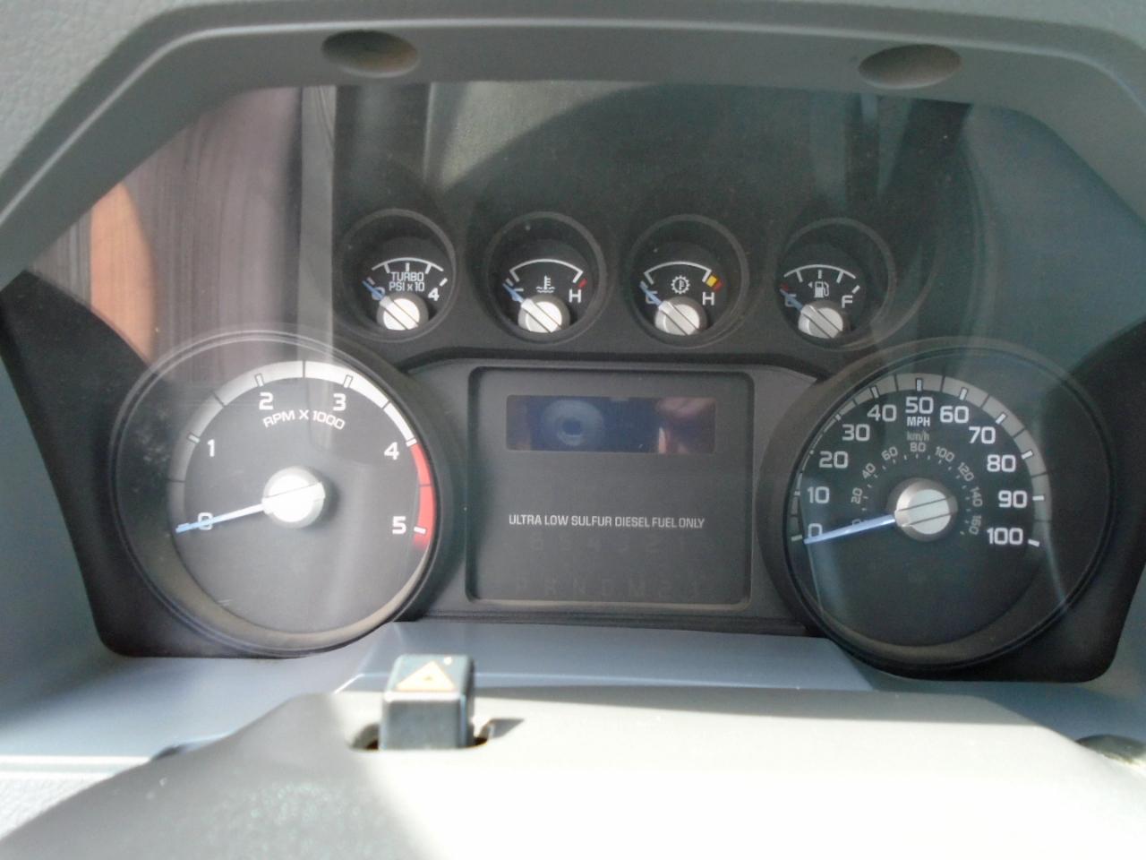 Ford Super Duty F-550 DRW 4WD SuperCab 186" WB 84" CA XL 2016