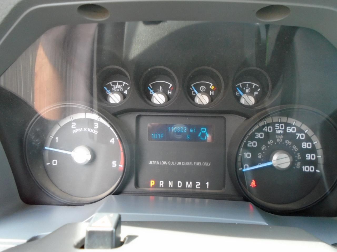 Ford Super Duty F-550 DRW 4WD SuperCab 186" WB 84" CA XL 2016