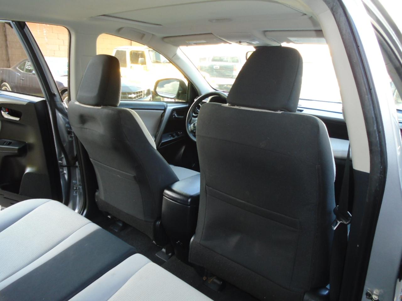 Toyota RAV4 XLE 4D SUV FWD 2018