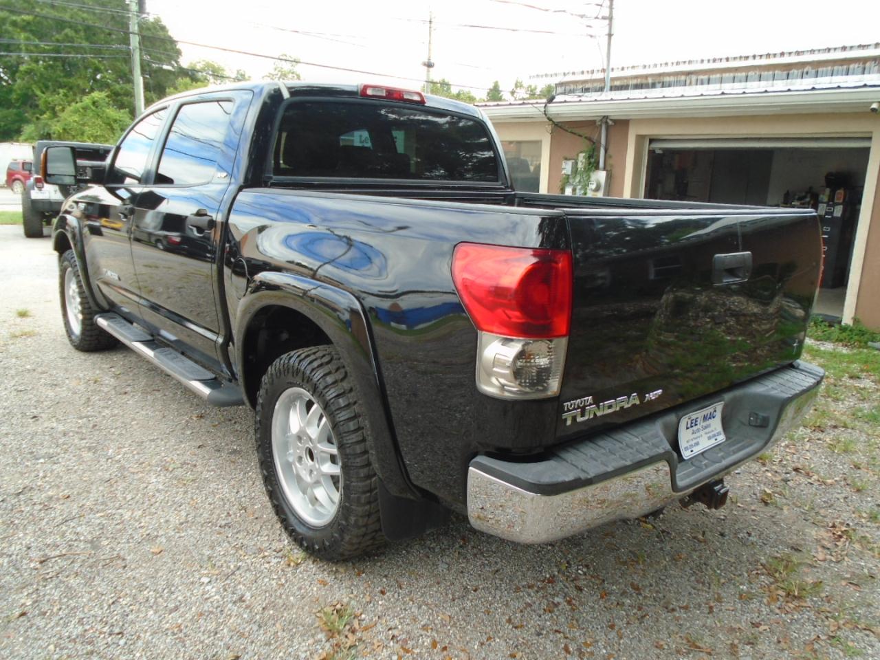 Toyota Tundra 2WD CrewMax 145.7" 5.7L SR5 (Natl) 2007