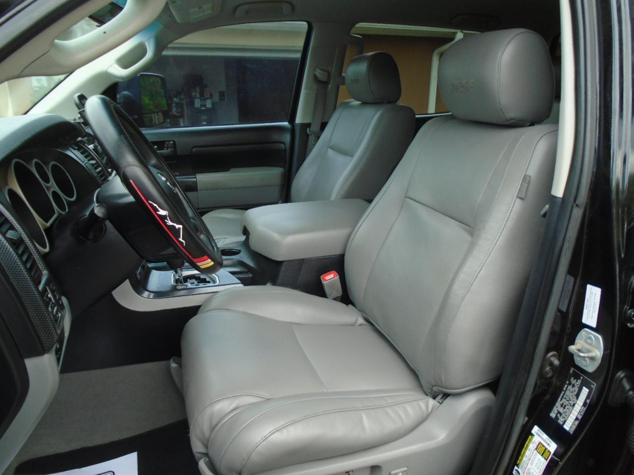 Toyota Tundra 2WD CrewMax 145.7" 5.7L SR5 (Natl) 2007