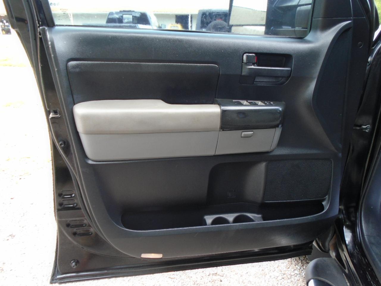 Toyota Tundra 2WD CrewMax 145.7" 5.7L SR5 (Natl) 2007