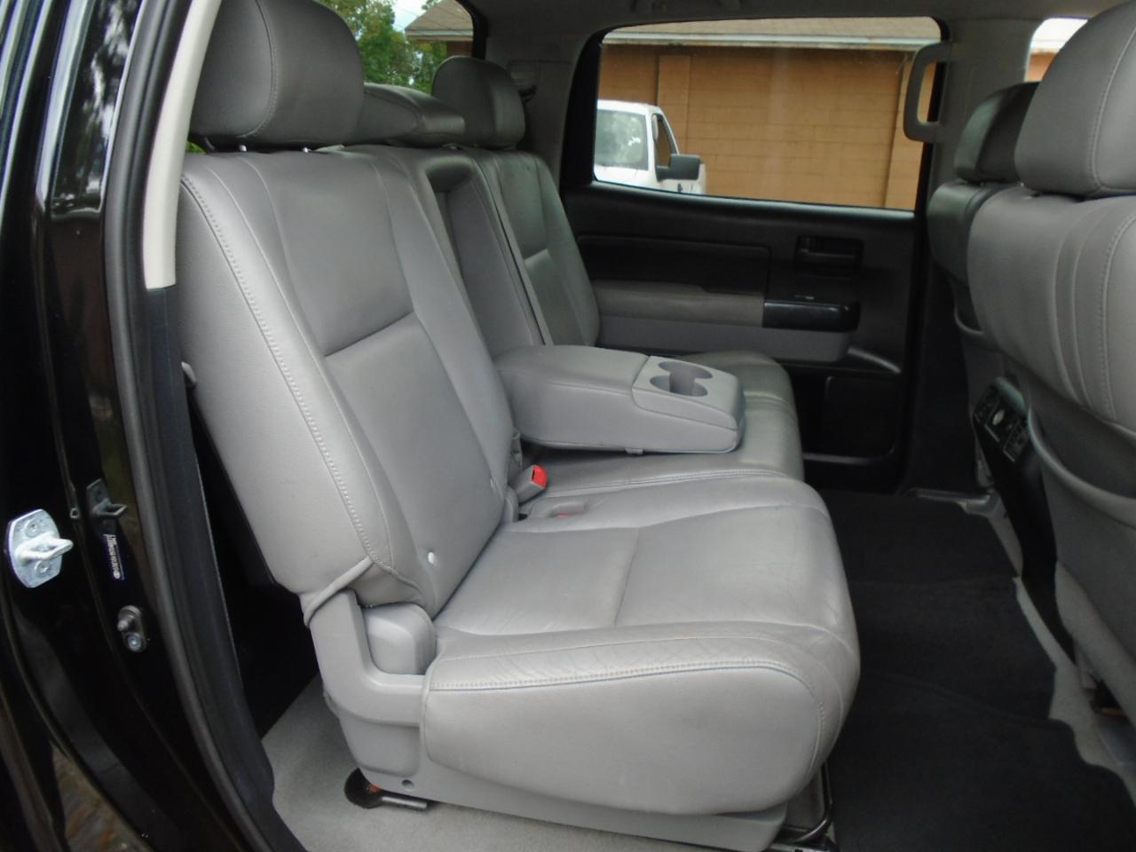 Toyota Tundra 2WD CrewMax 145.7" 5.7L SR5 (Natl) 2007