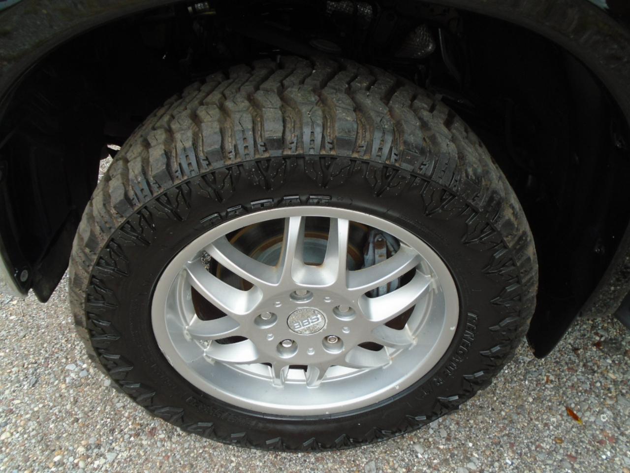 Toyota Tundra 2WD CrewMax 145.7" 5.7L SR5 (Natl) 2007