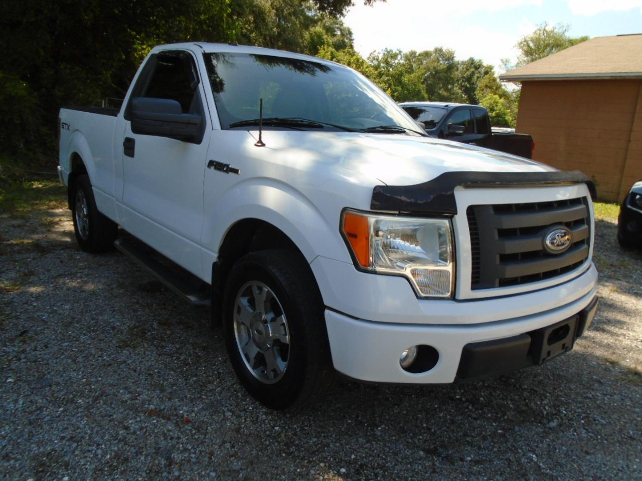 Ford F-150 2WD Reg Cab 126" STX 2010