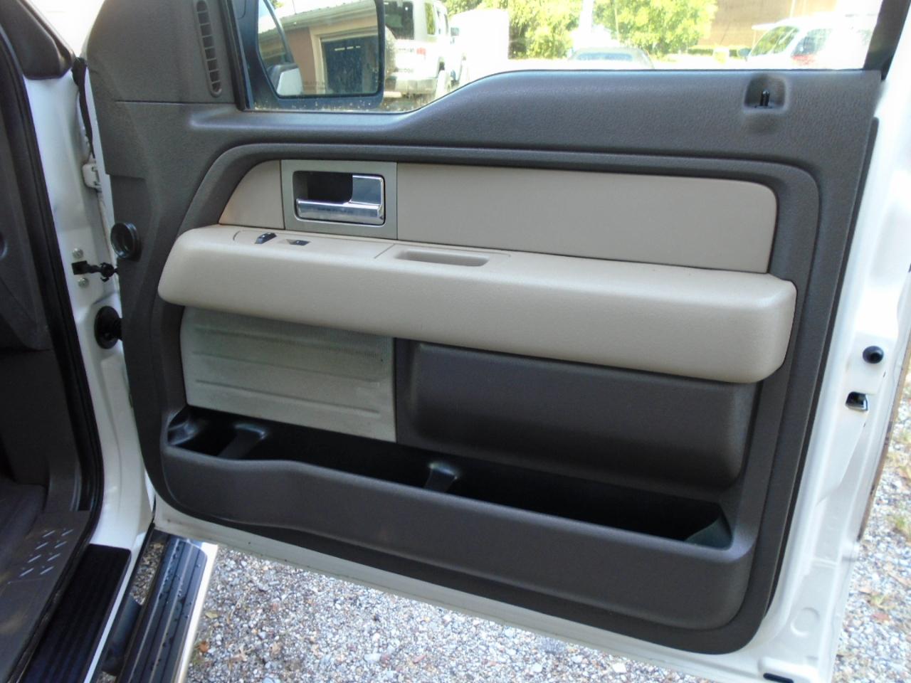 Ford F-150 2WD Reg Cab 126" STX 2010