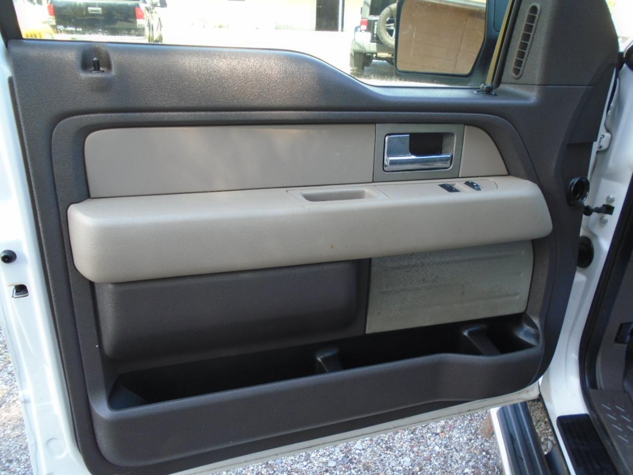 Ford F-150 2WD Reg Cab 126" STX 2010