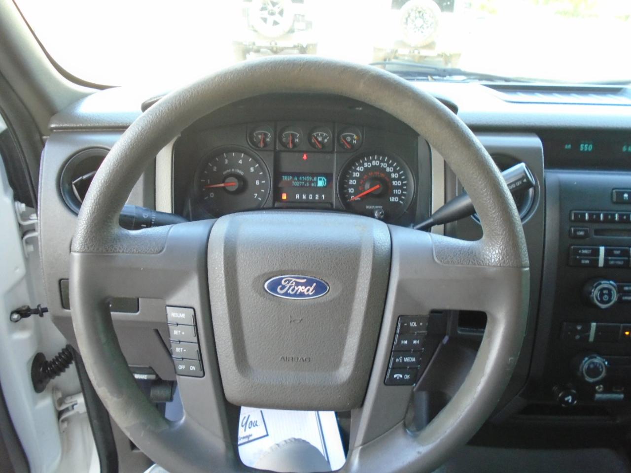 Ford F-150 2WD Reg Cab 126" STX 2010