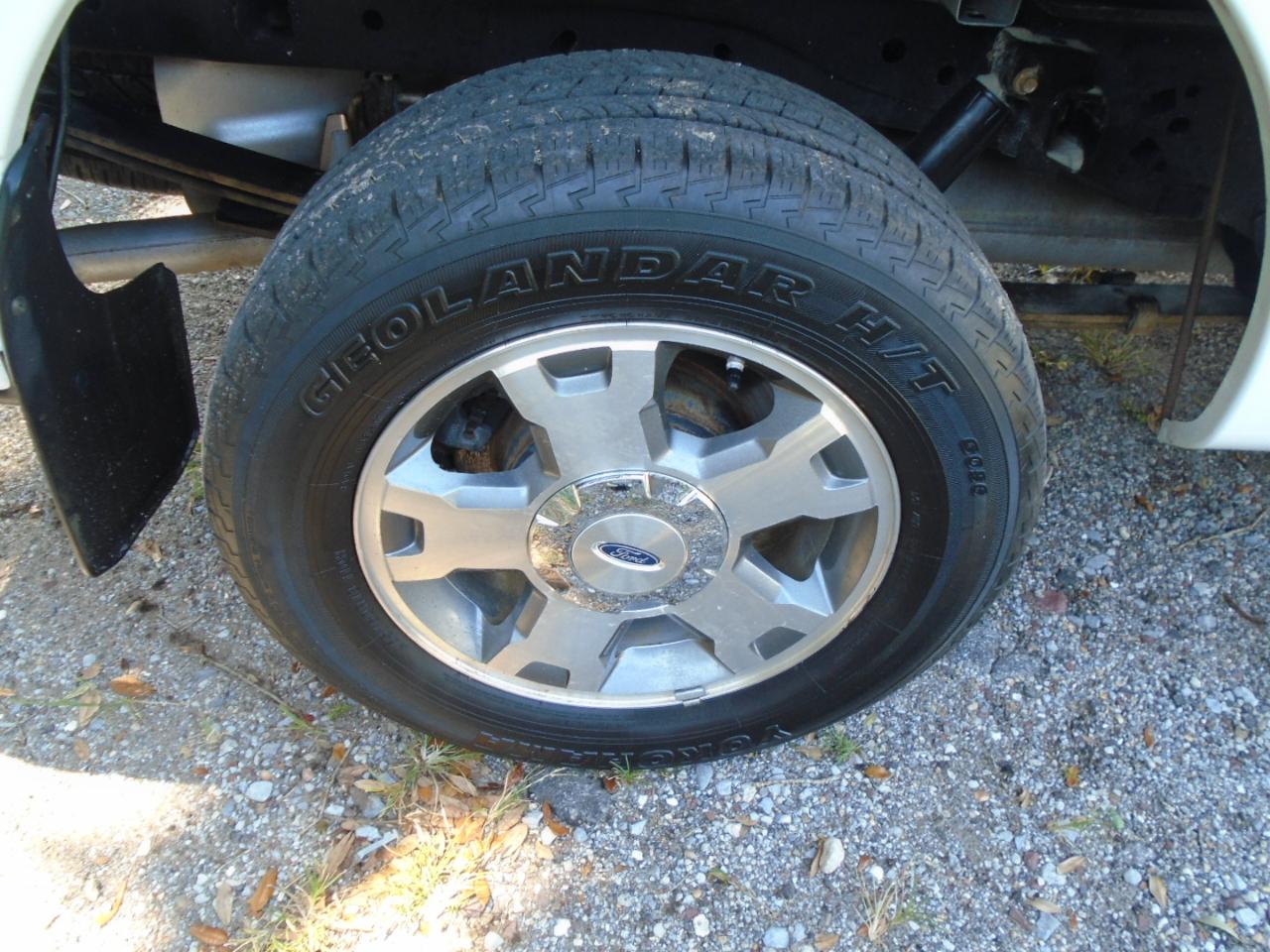 Ford F-150 2WD Reg Cab 126" STX 2010