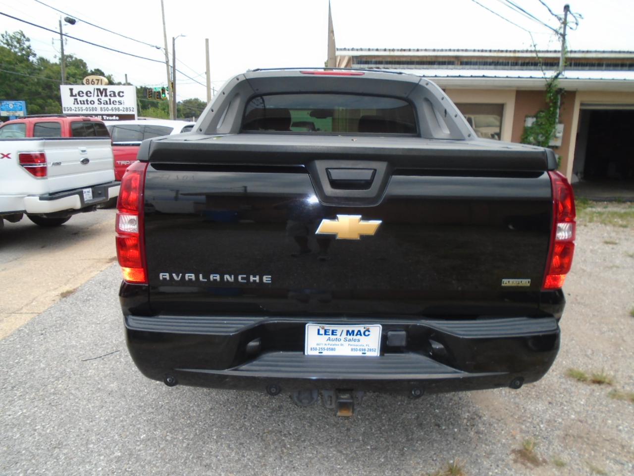 Chevrolet Avalanche 2WD Crew Cab LT 2012