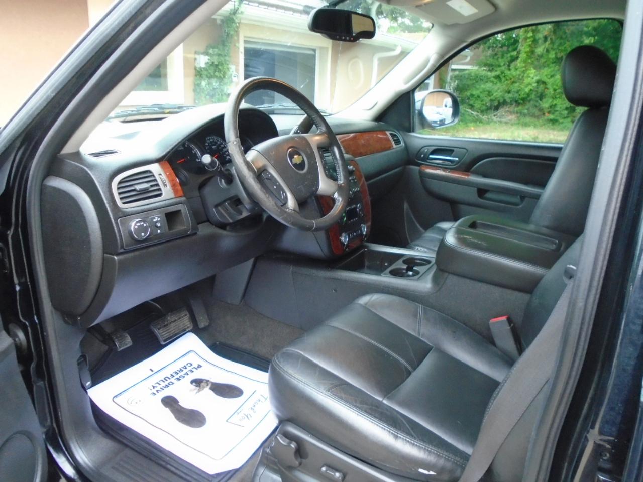 Chevrolet Avalanche 2WD Crew Cab LT 2012