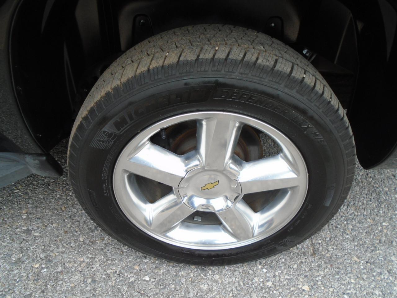 Chevrolet Avalanche 2WD Crew Cab LT 2012