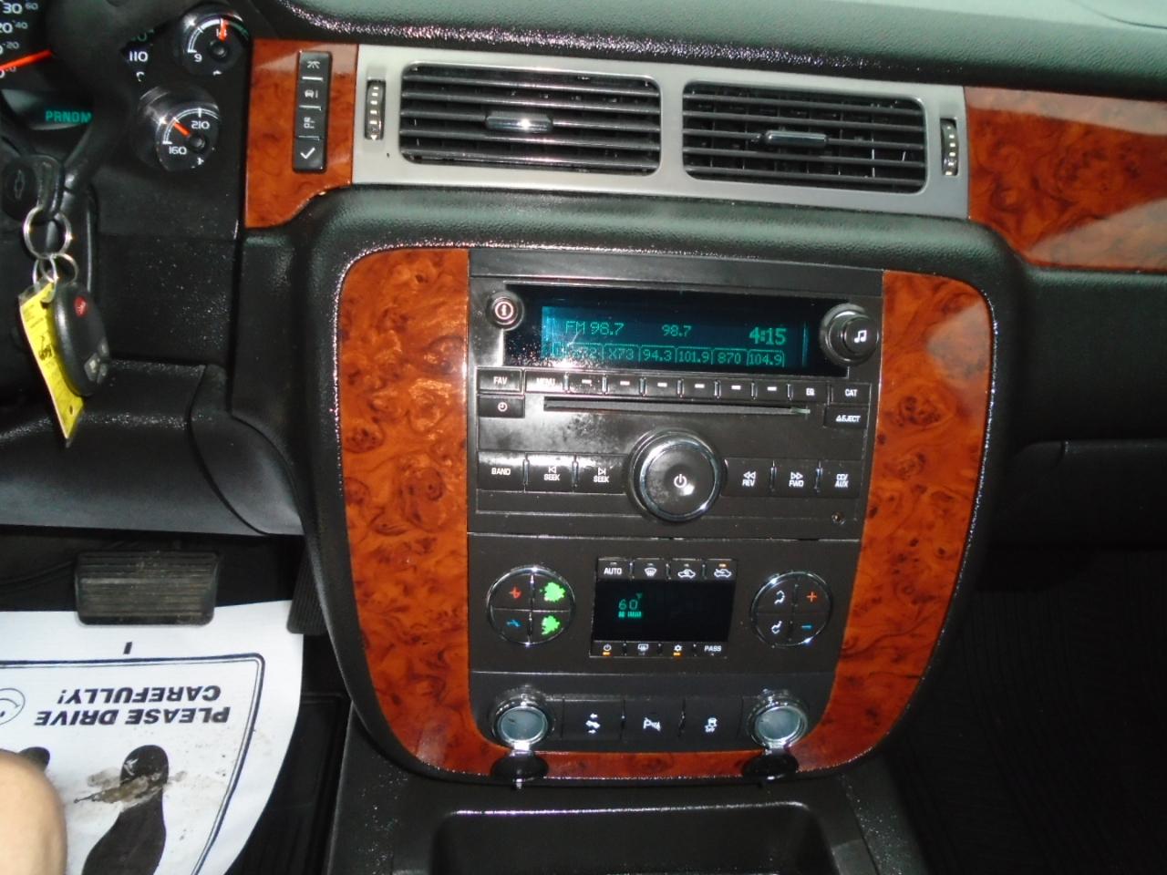 Chevrolet Avalanche 2WD Crew Cab LT 2012