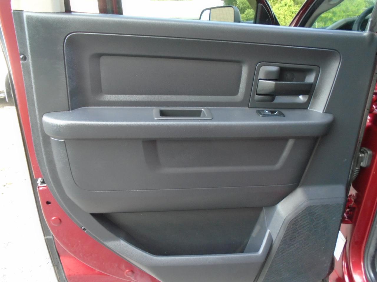 RAM 3500 4WD Crew Cab 169" ST 2012