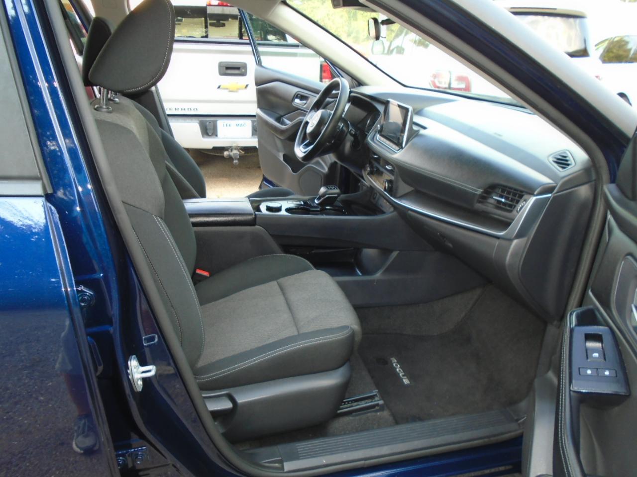 Nissan Rogue AWD SV 2024