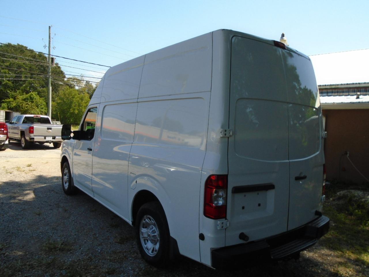 Nissan NV Cargo NV2500 HD High Roof V8 SV 2020