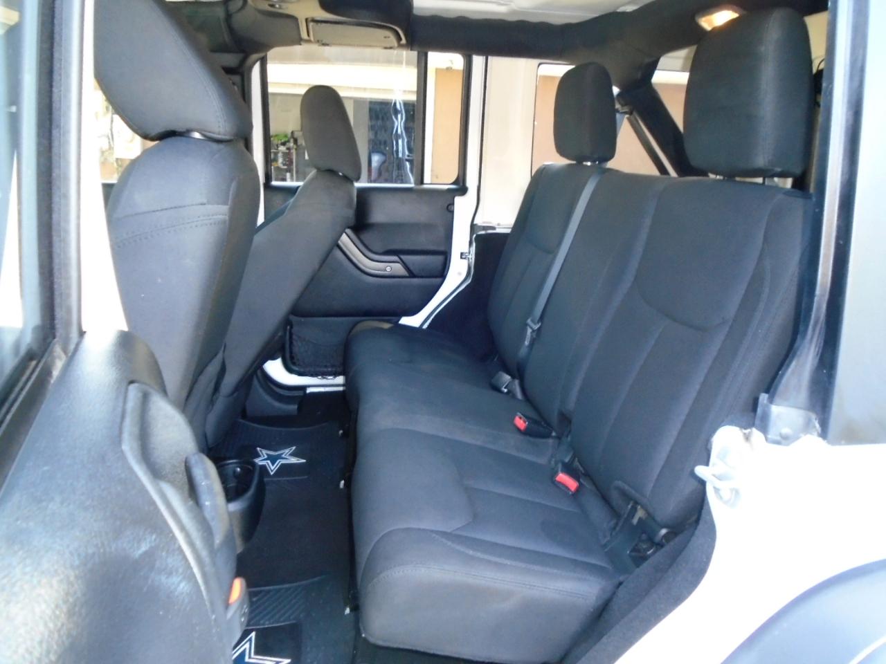 Jeep Wrangler Unlimited 4WD 4dr Sport 2015