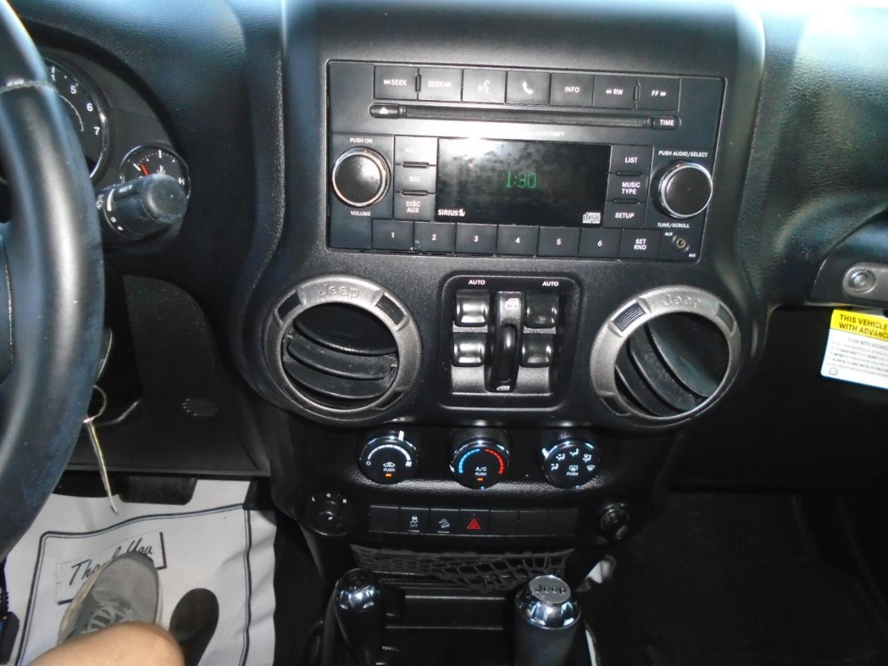 Jeep Wrangler Unlimited 4WD 4dr Sport 2015