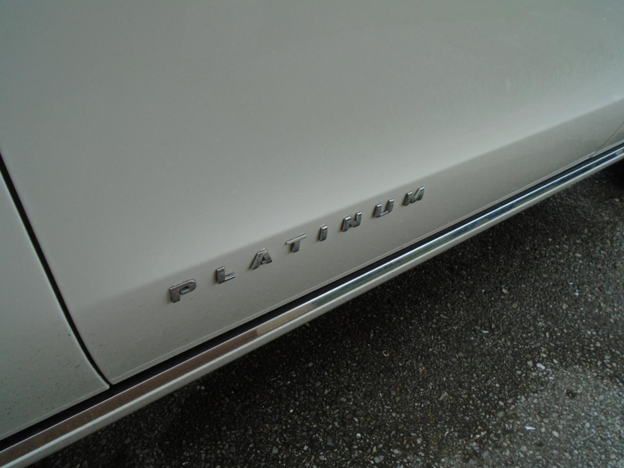 Ford Expedition Platinum 4x2 2024