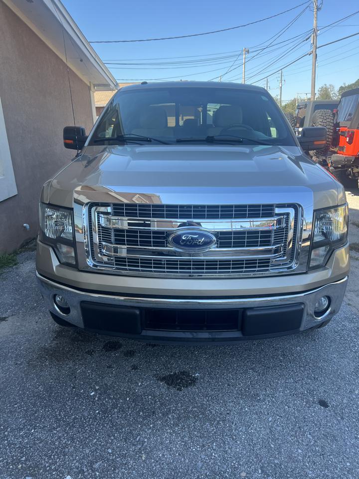 Ford F-150 2WD SuperCrew 145" XLT 2014