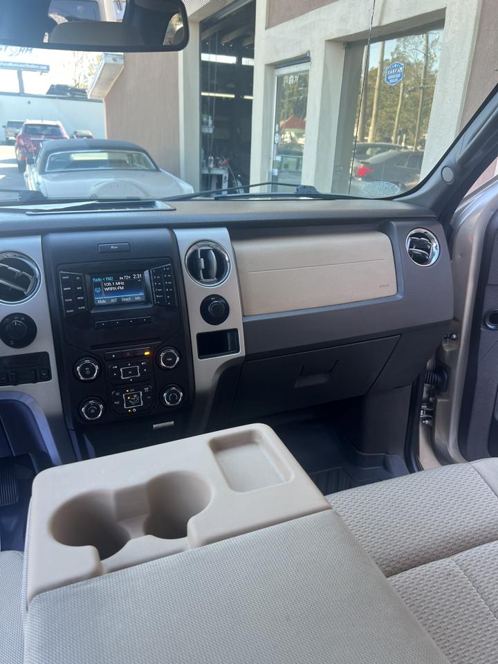 Ford F-150 2WD SuperCrew 145" XLT 2014