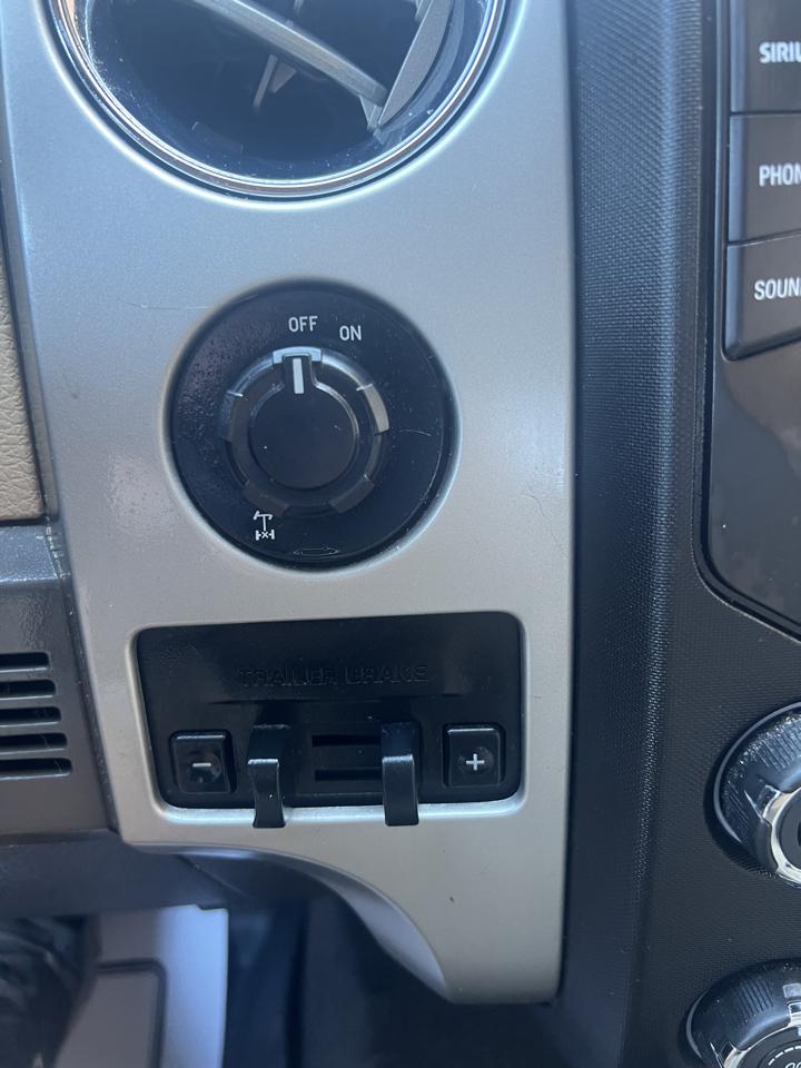 Ford F-150 2WD SuperCrew 145" XLT 2014