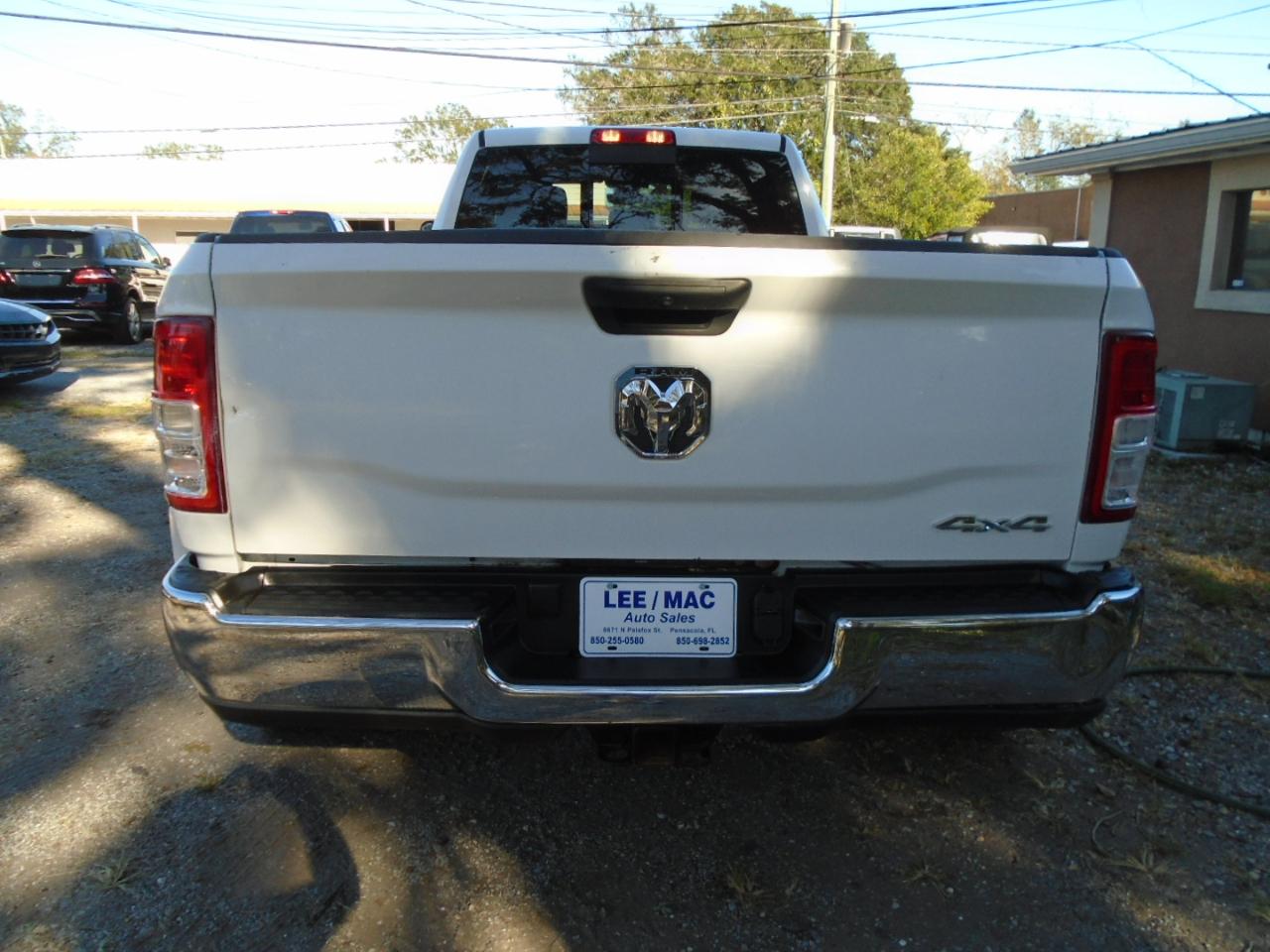 RAM 3500 Tradesman 4x4 Crew Cab 8' Box 2022