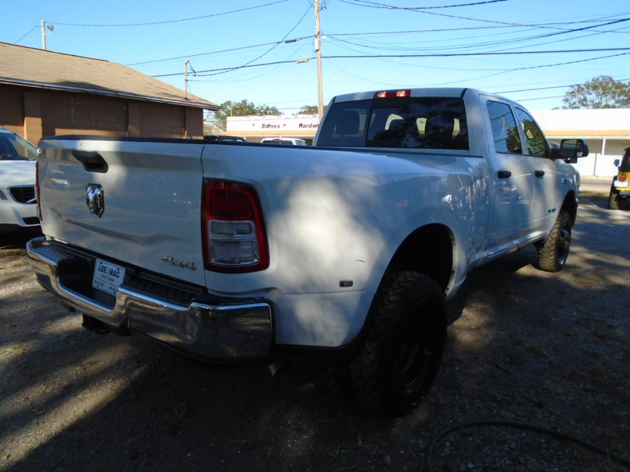 RAM 3500 Tradesman 4x4 Crew Cab 8' Box 2022