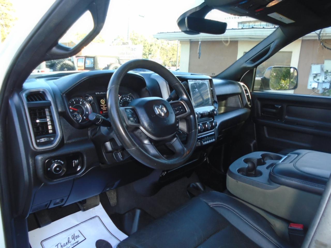 RAM 3500 Tradesman 4x4 Crew Cab 8' Box 2022