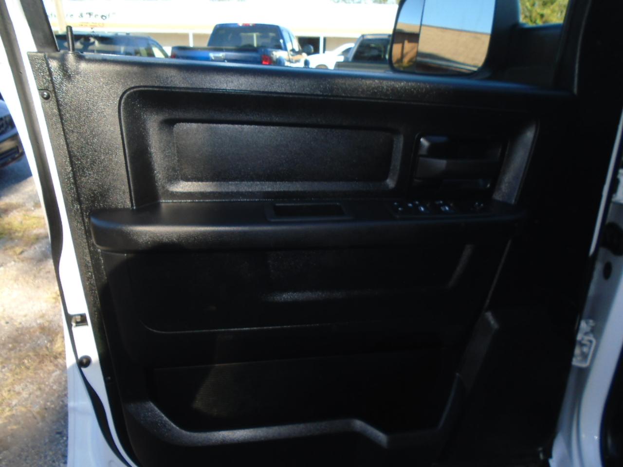 RAM 3500 Tradesman 4x4 Crew Cab 8' Box 2022
