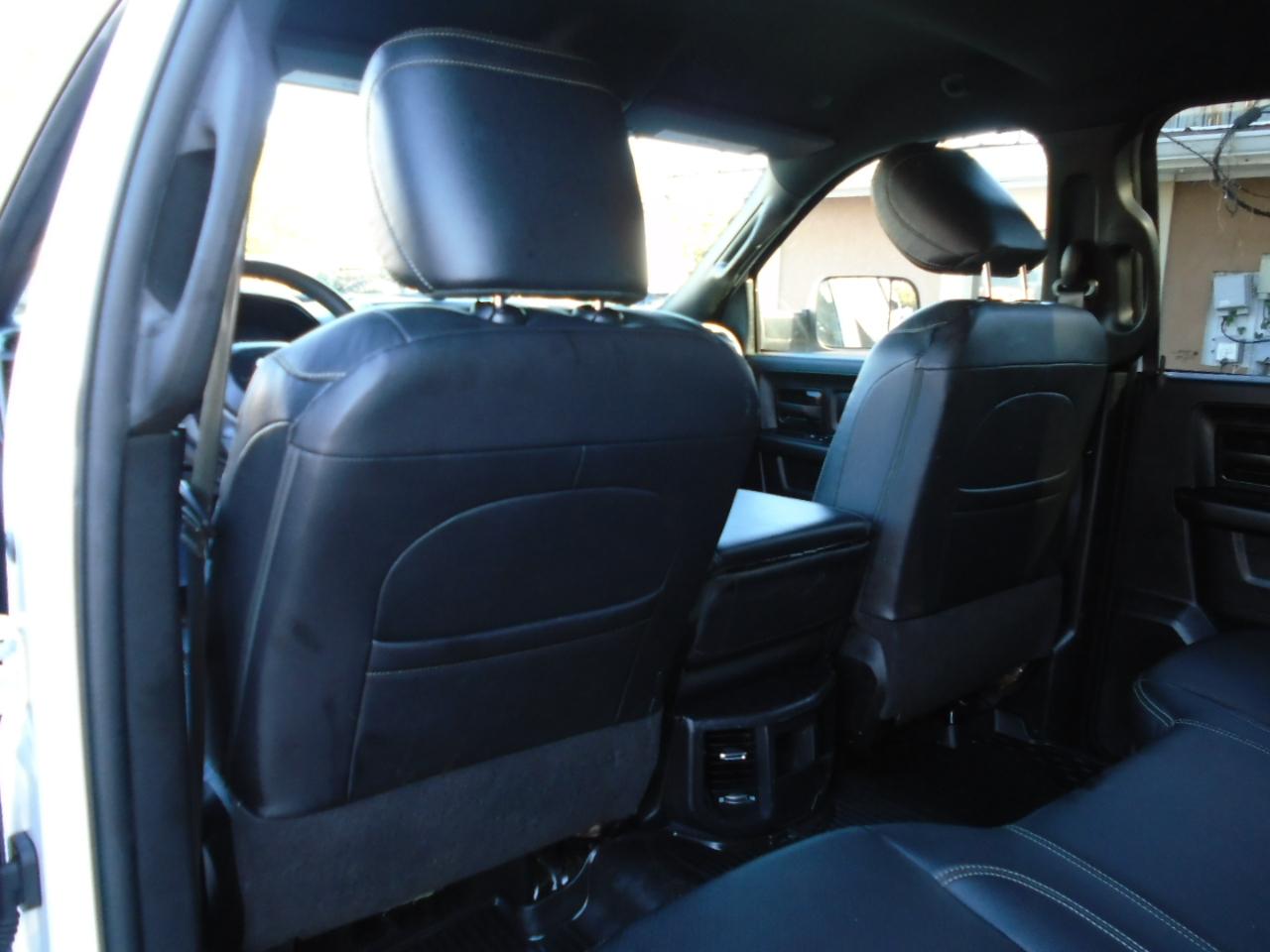 RAM 3500 Tradesman 4x4 Crew Cab 8' Box 2022