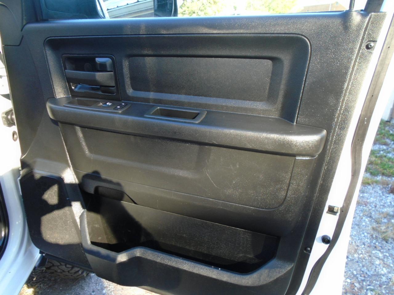 RAM 3500 Tradesman 4x4 Crew Cab 8' Box 2022
