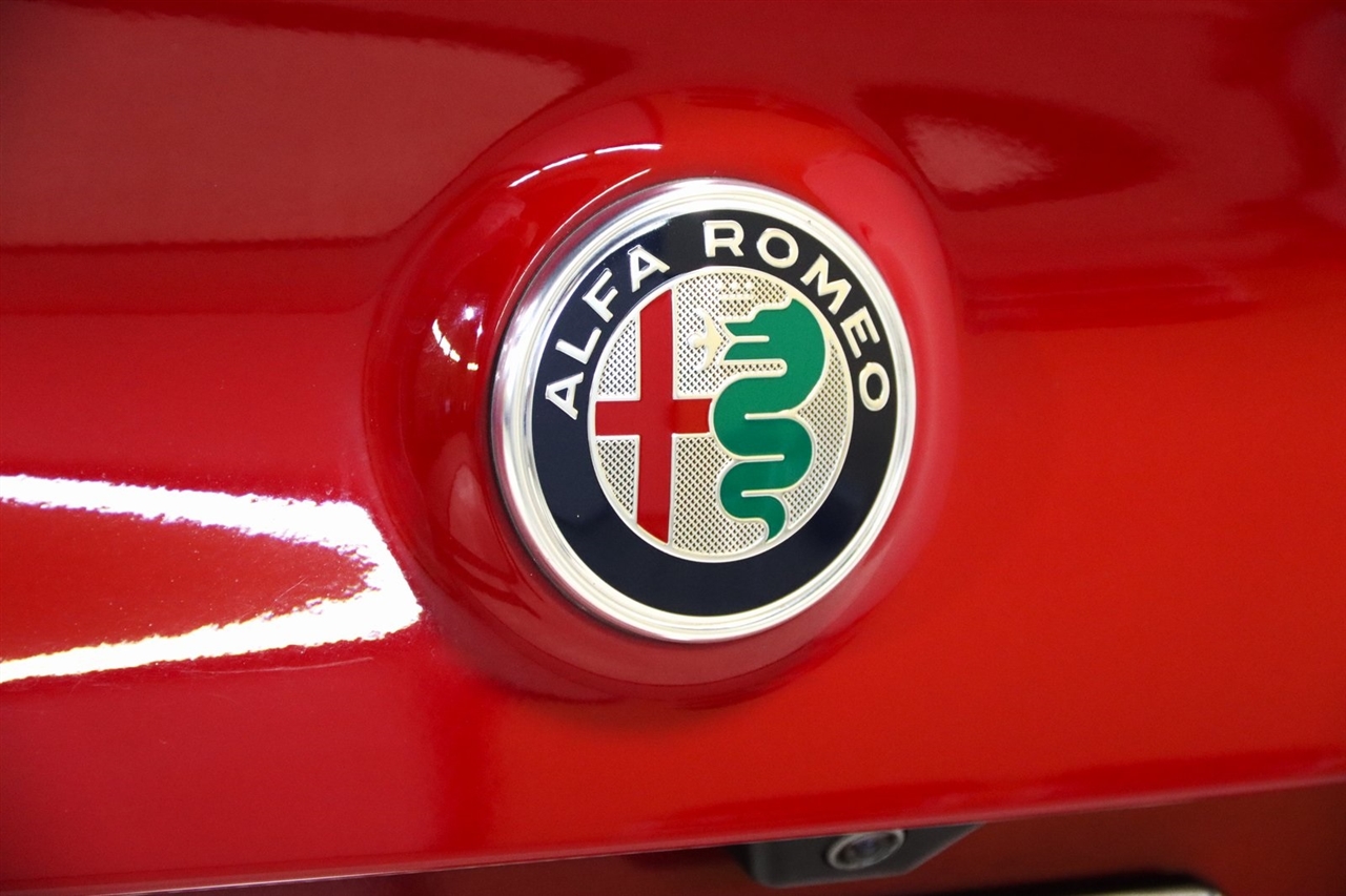 Alfa Romeo Giulia  2017