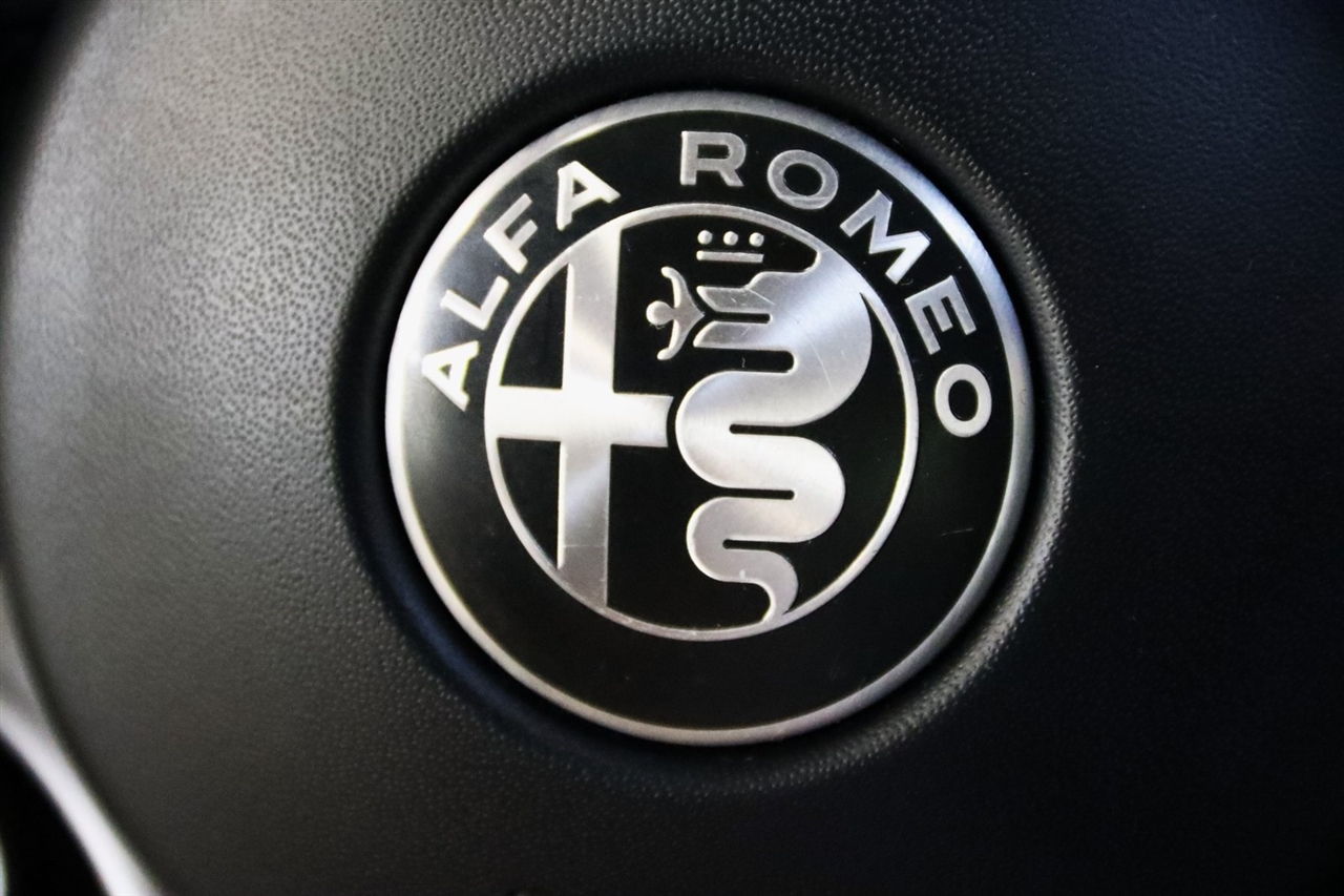 Alfa Romeo Giulia  2017
