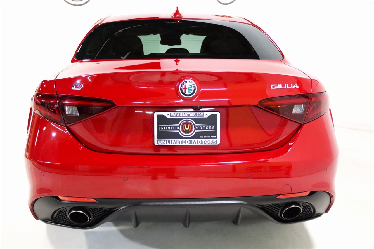 Alfa Romeo Giulia  2017