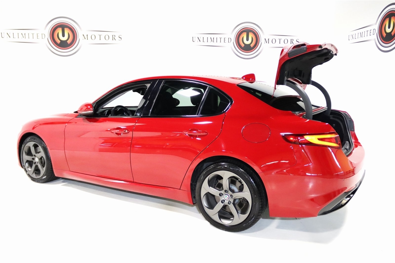 Alfa Romeo Giulia  2017