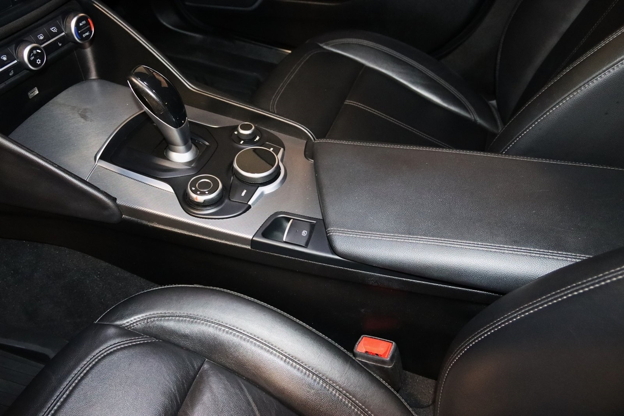 Alfa Romeo Giulia  2017