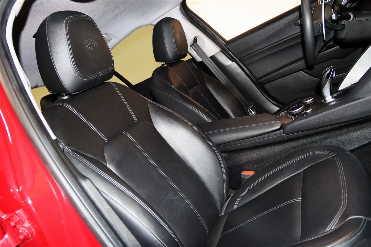 Alfa Romeo Giulia  2017