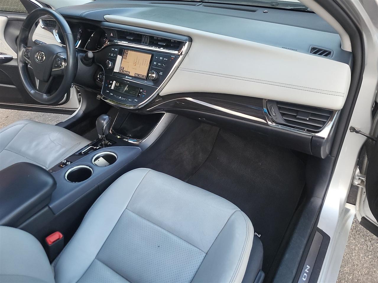 Toyota Avalon XLE 2013