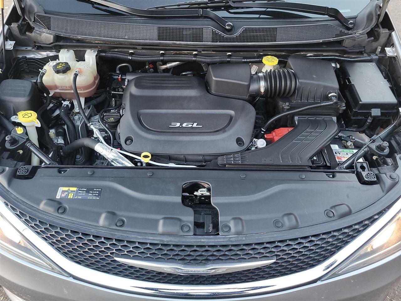 Chrysler Pacifica Touring-L 2017