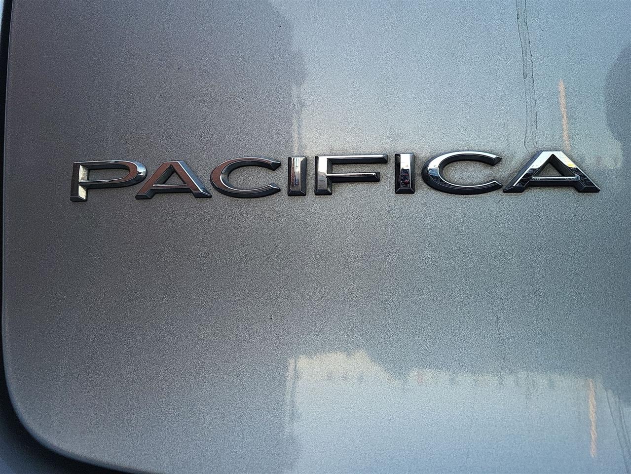Chrysler Pacifica Touring-L 2017