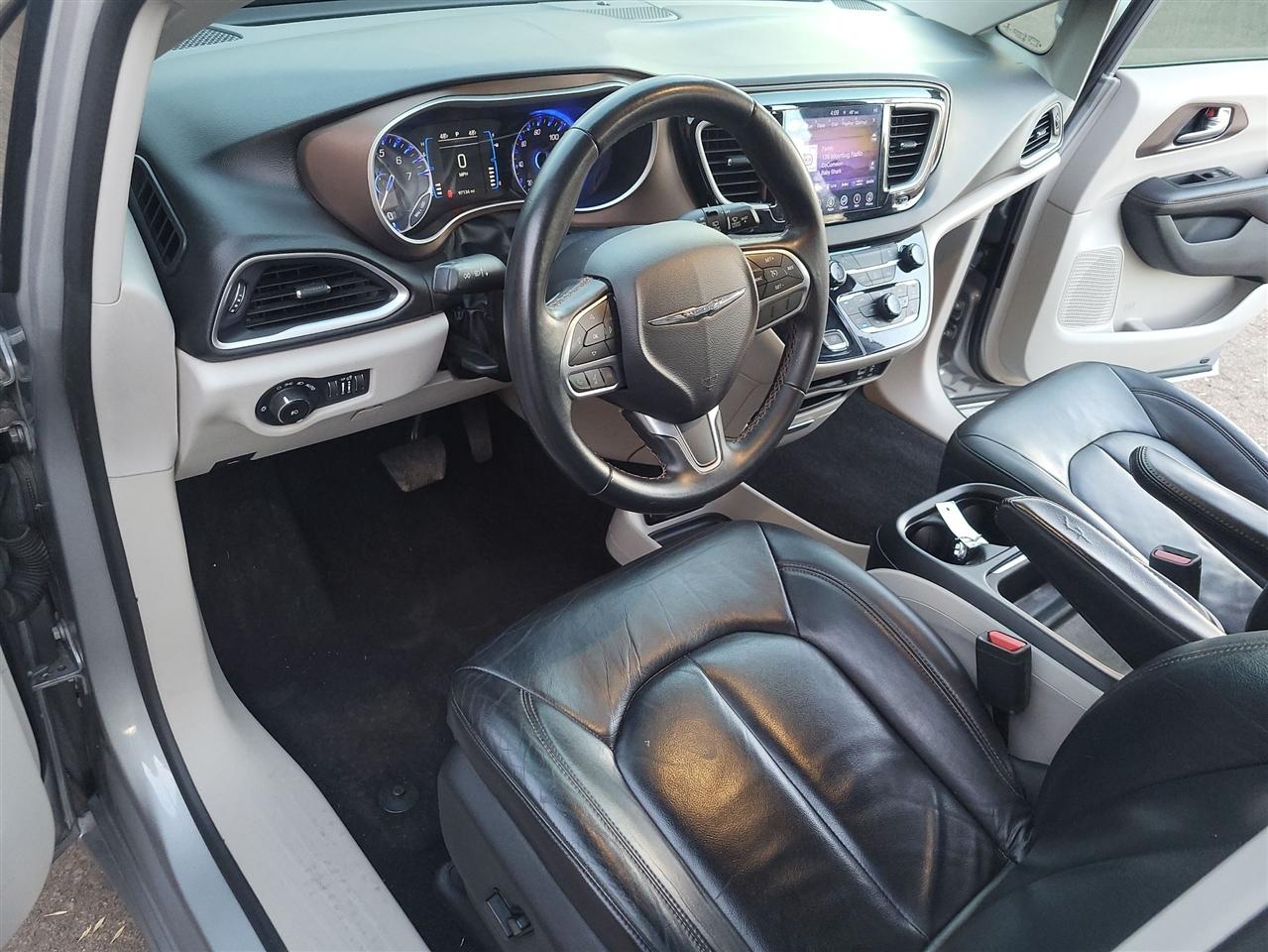 Chrysler Pacifica Touring-L 2017