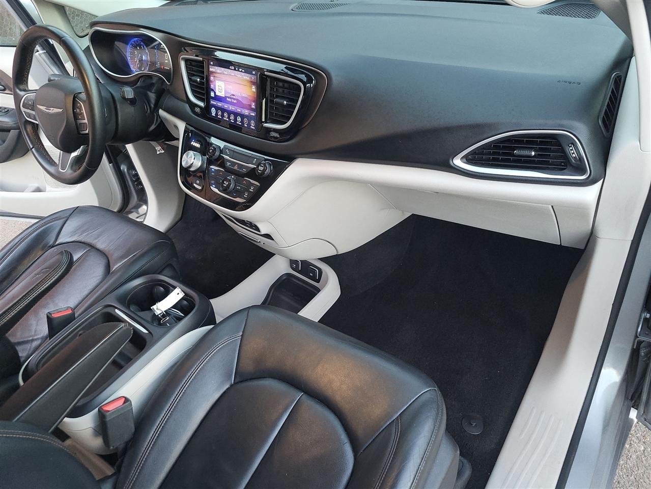 Chrysler Pacifica Touring-L 2017