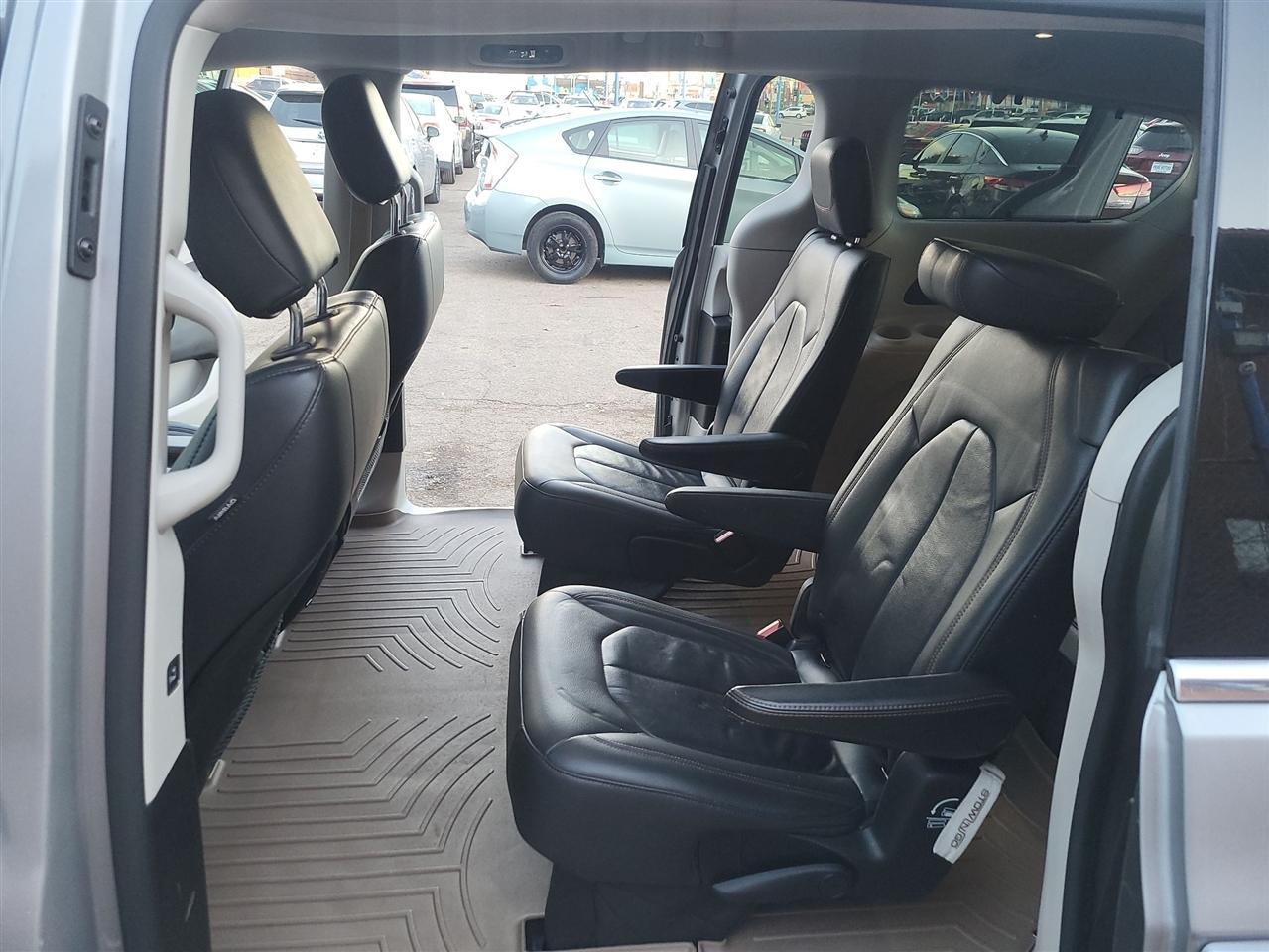 Chrysler Pacifica Touring-L 2017