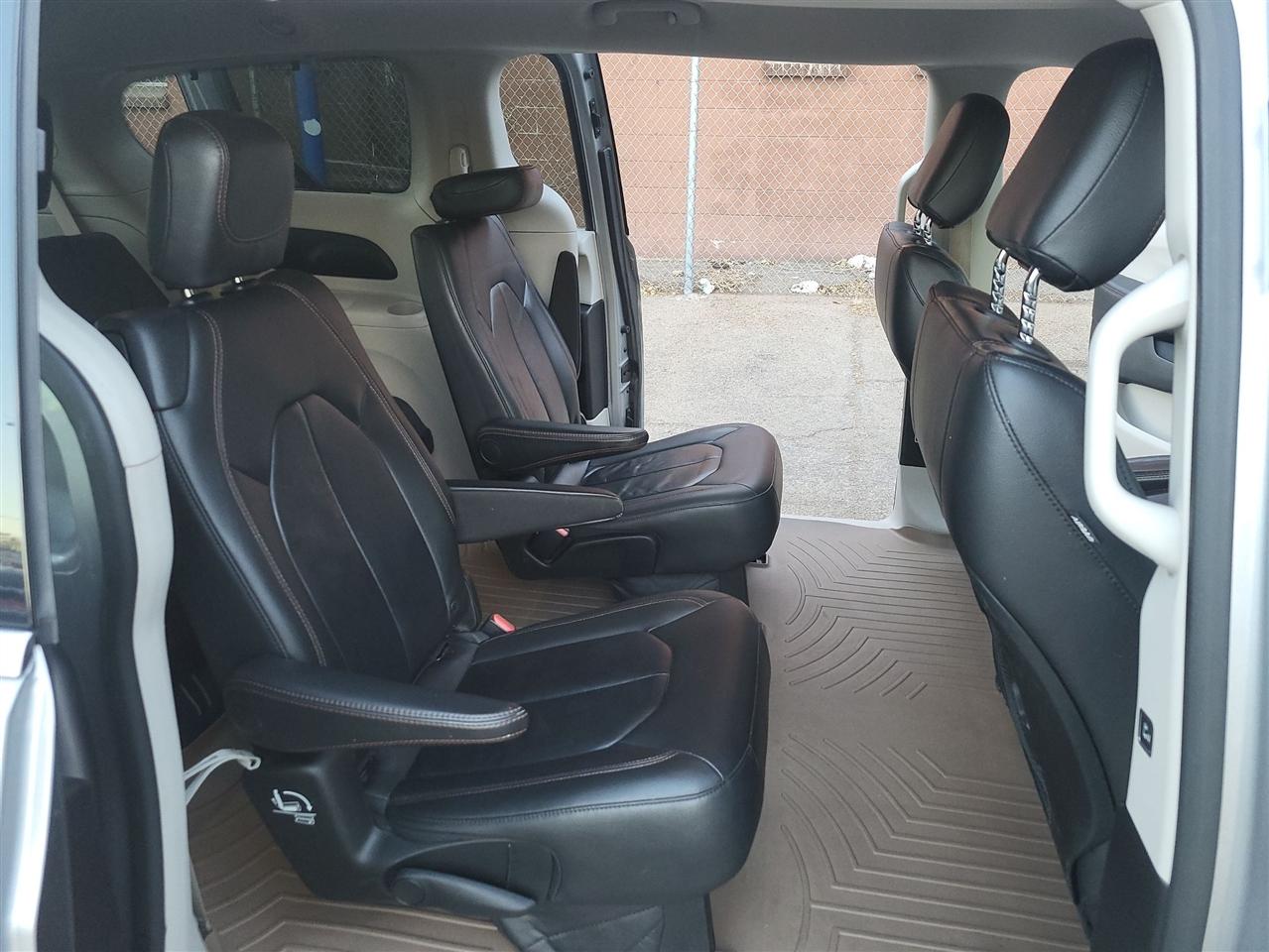 Chrysler Pacifica Touring-L 2017